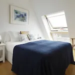 Mirakruz Attic Apartment By Feelfree Rentals