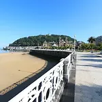 Modern & Spacious Apartment Near La Concha Bay
