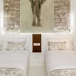 Spectacular By Sebastiana Group