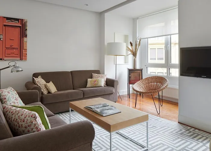 Mirakruz H Apartment by FeelFree Rentals
