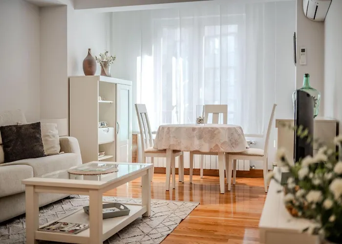 Esnaola By People Rentals
