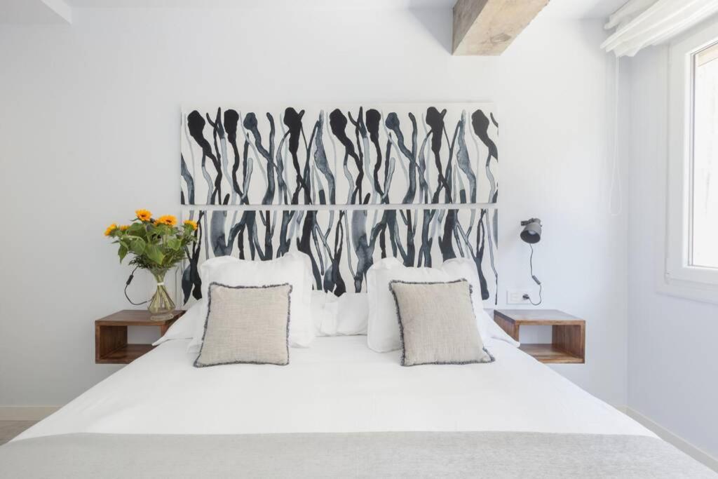 New Gorgeous - Beachfront - 3 Bd Apartment San Sebastian