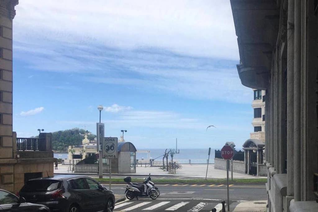 Donostia, A Pocos Pasos De La Playa De La Concha. Apartment