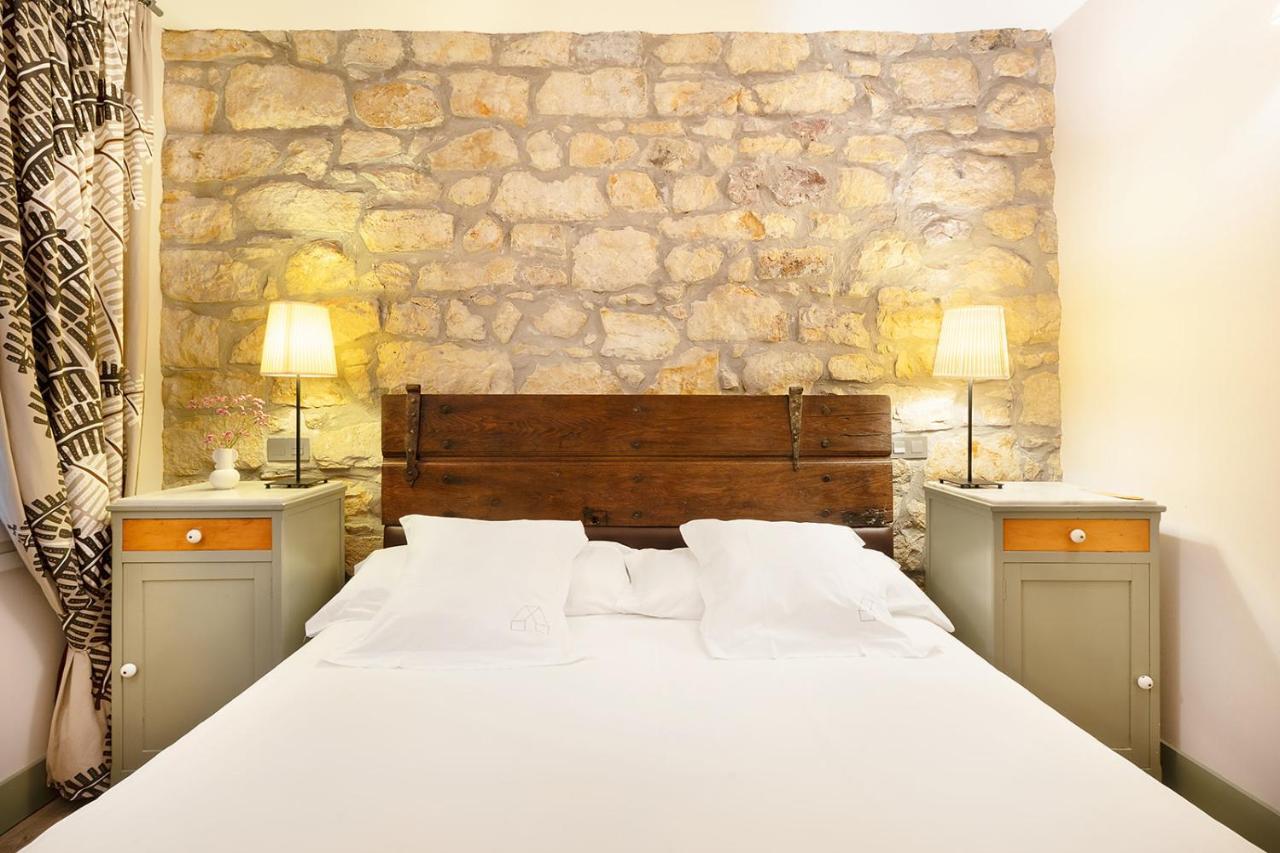 Hotel Okako *