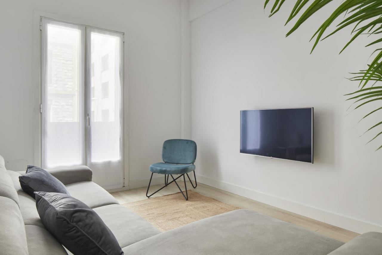 Apartment Always Easy I Chillida
