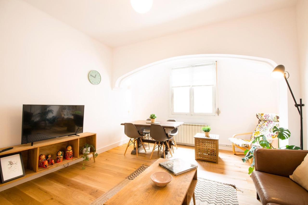 Apartment Casa Playa Zurriola-aviso-obras En La Fachada Del Patio Hasta Mayo O Junio-no Ha Habido Quejas Por El Ruido-precio Bajo- House Playa Zurriola-warning-works On The Facade Of The Patio Until Or June-there Have Been No Noise Complaints- Price *