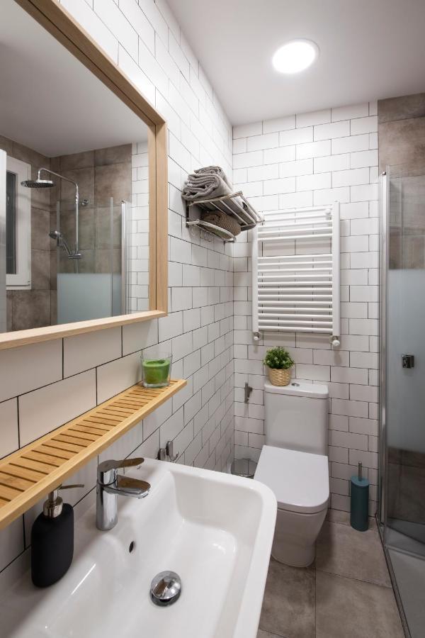 Apartment Casa Playa Zurriola-aviso-obras En La Fachada Del Patio Hasta Mayo O Junio-no Ha Habido Quejas Por El Ruido-precio Bajo- House Playa Zurriola-warning-works On The Facade Of The Patio Until Or June-there Have Been No Noise Complaints- Price