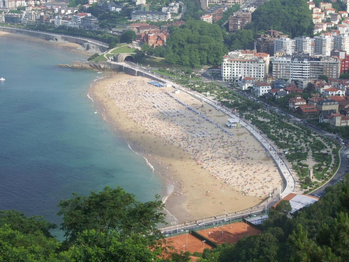 Beautiful Ondarreta Beach Apartment *