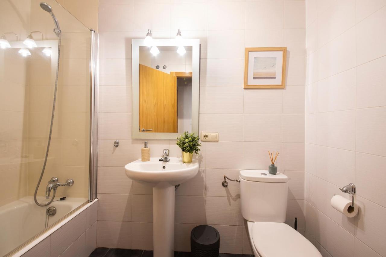 Apartment Legazpi, Amplio, Moderno Y Centrico