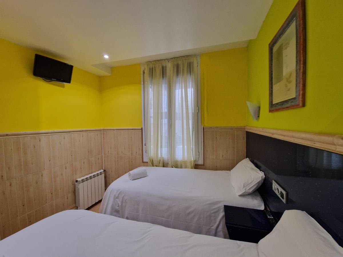 Izar Bat Guest house *