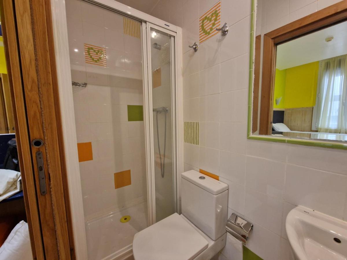 Izar Bat Guest house