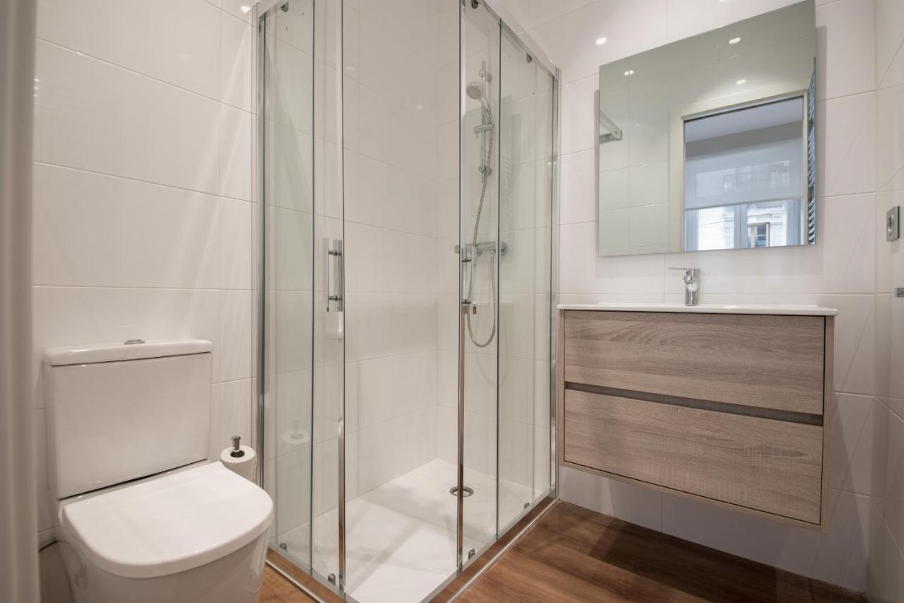 Apartment Urbieta Korner - Local Rentss *