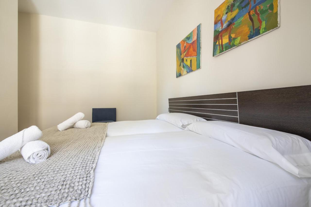 Apartment Urbieta Korner - Local Rentss