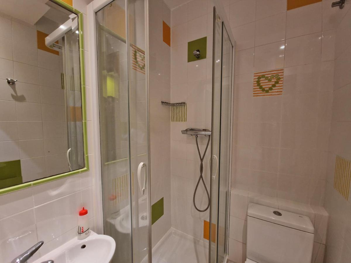 Guest house Izar Bat *