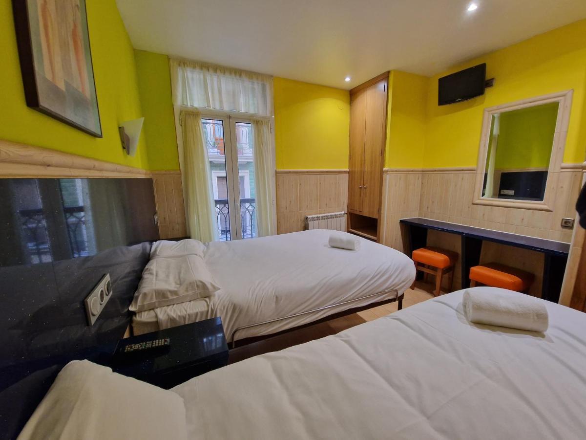 Guest house Izar Bat *