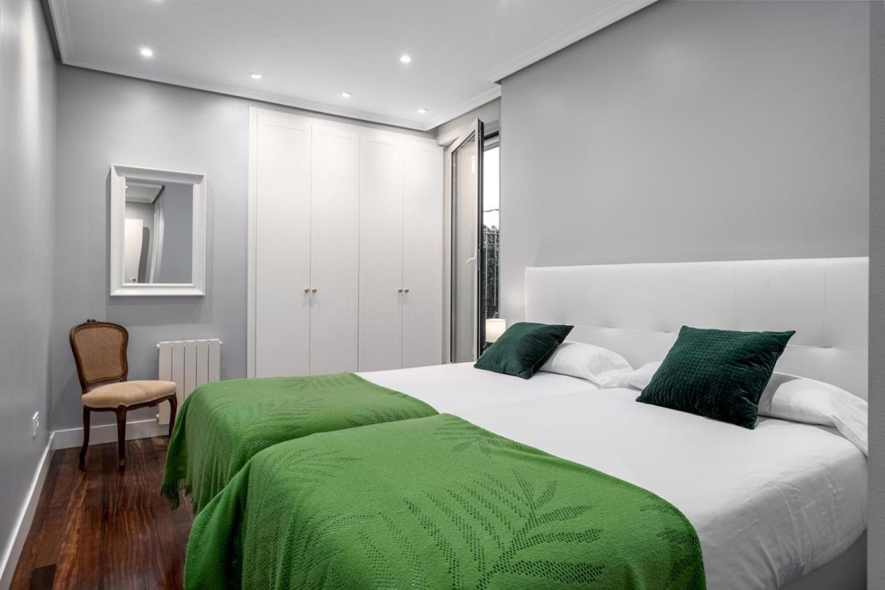 100m Playa Concha 4 Parking A 1 Calle Apartment