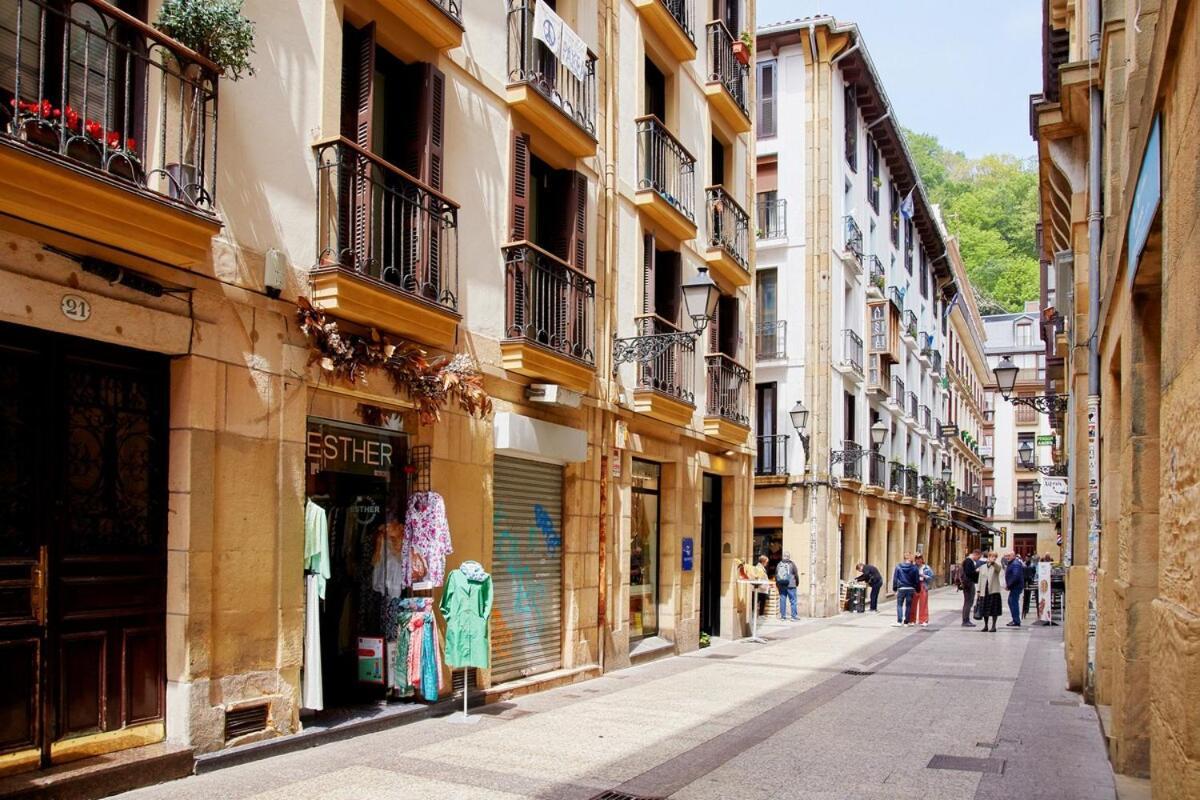 8 Balconies Heart Of The Old Town San Sebastian