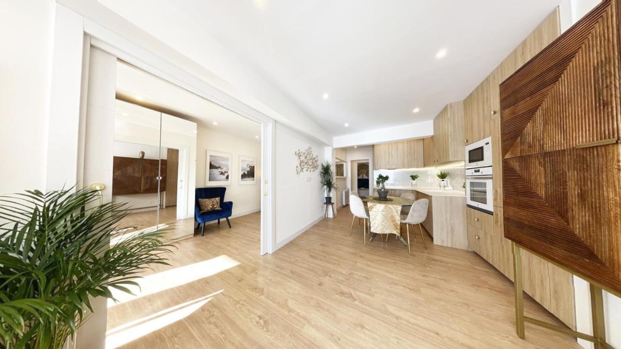 Miramar Luxurious Flat, 3 Double Rooms, Free Parking, Terrace, Completely New Appartement Saint-Sébastien