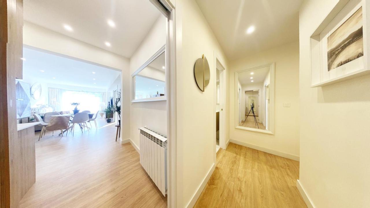 Miramar Luxurious Flat, 3 Double Rooms, Free Parking, Terrace, Completely New