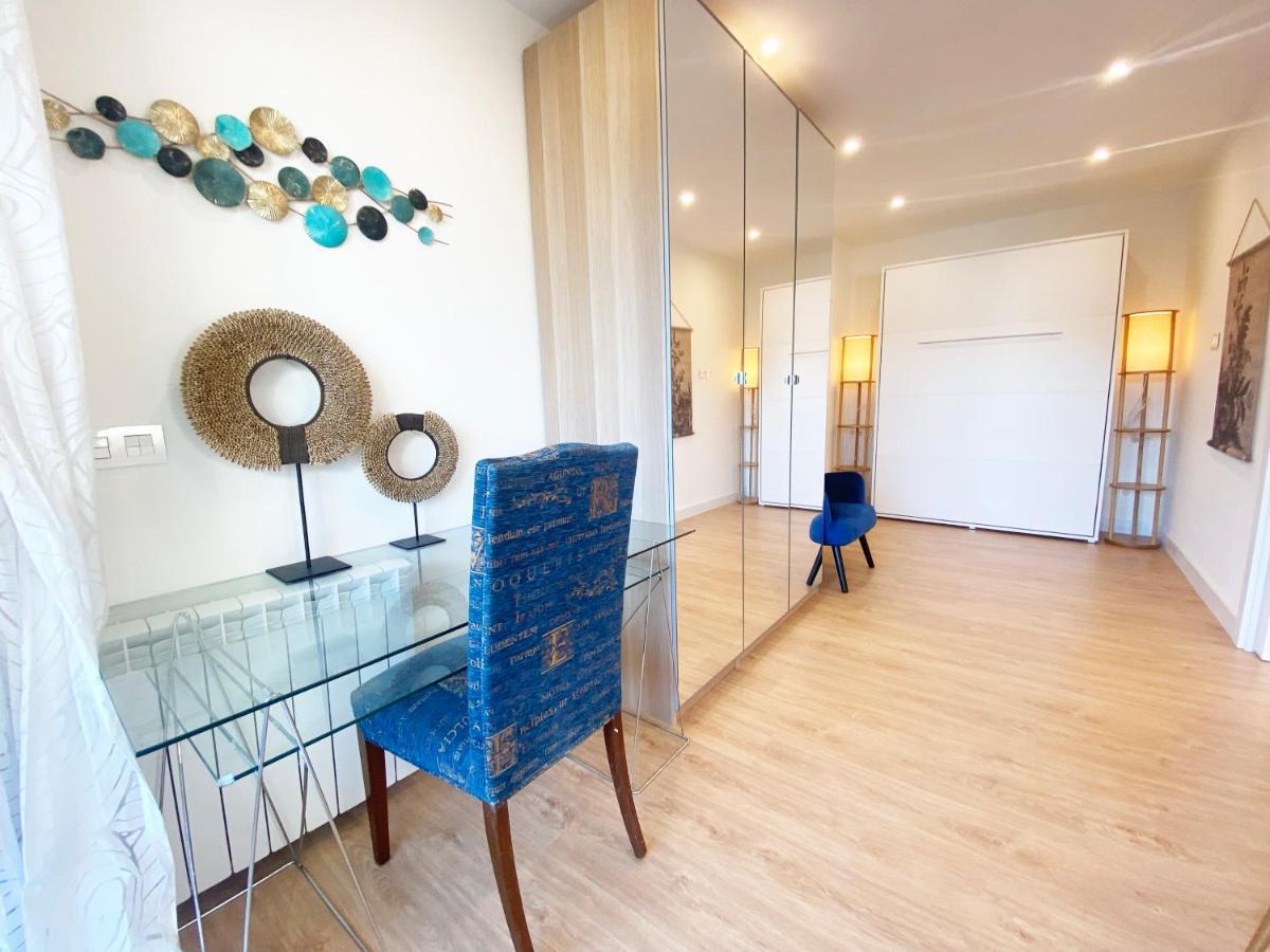 Appartement Miramar Luxurious Flat, 3 Double Rooms, Free Parking, Terrace, Completely New *