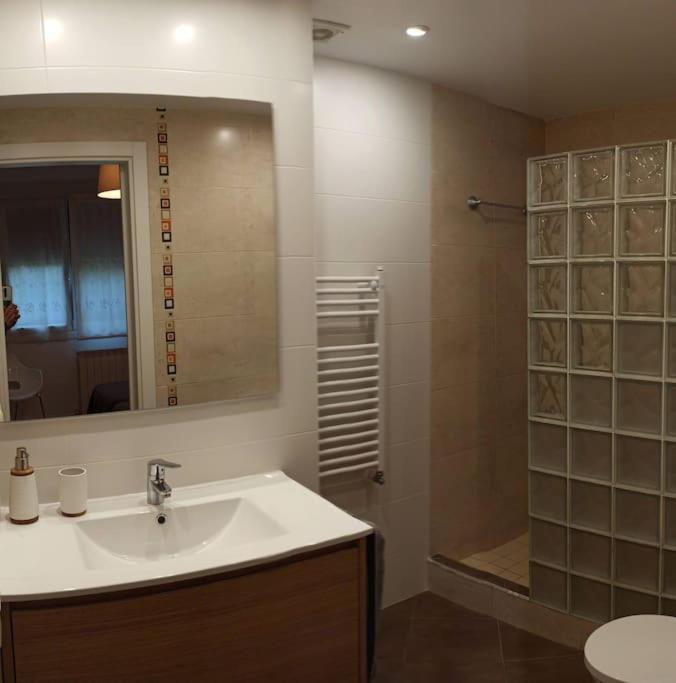 Acogedor Y Precioso + Parking Privado Apartment