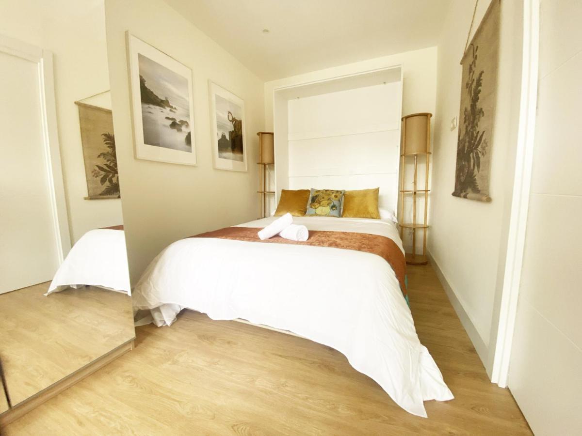 Appartement Miramar Luxurious Flat, 3 Double Rooms, Free Parking, Terrace, Completely New