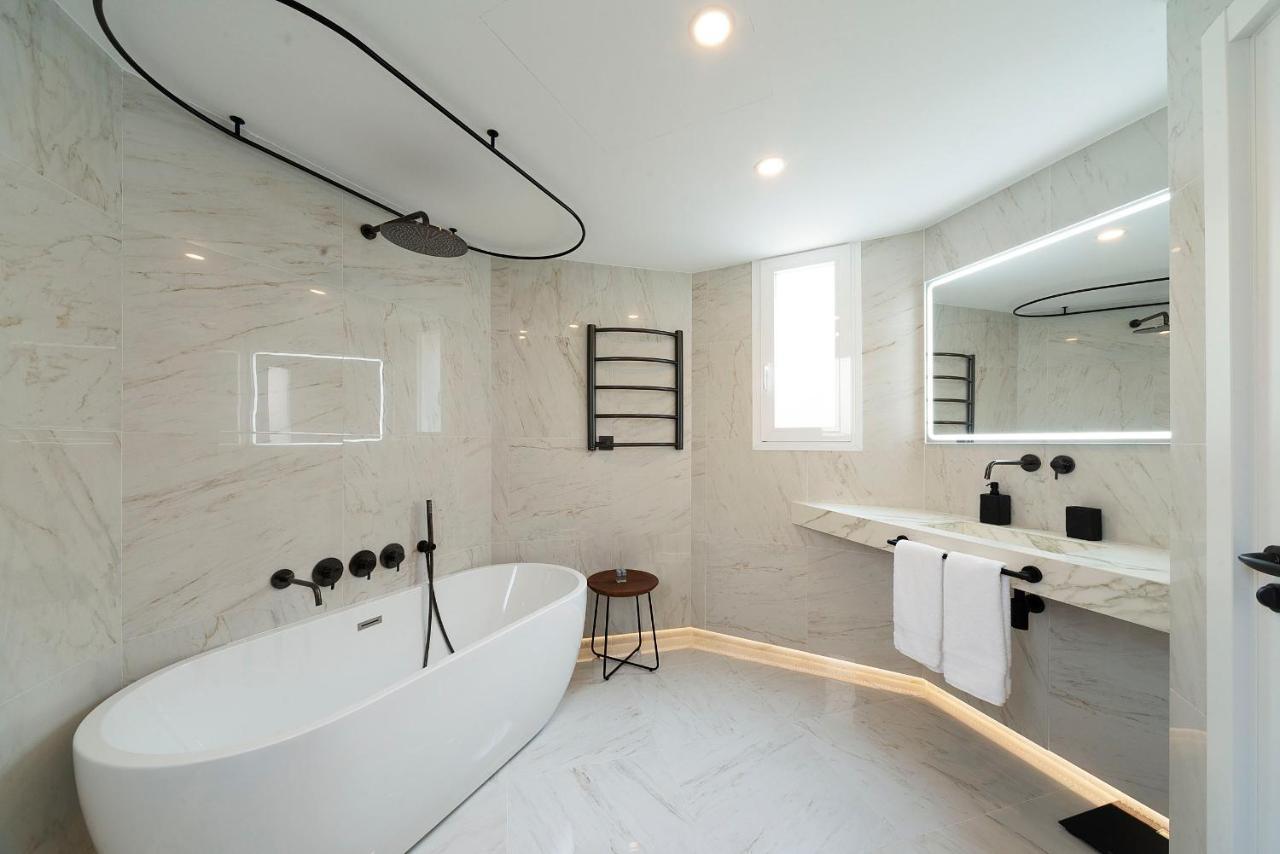Crown Of La Concha Beach Apartment San Sebastian