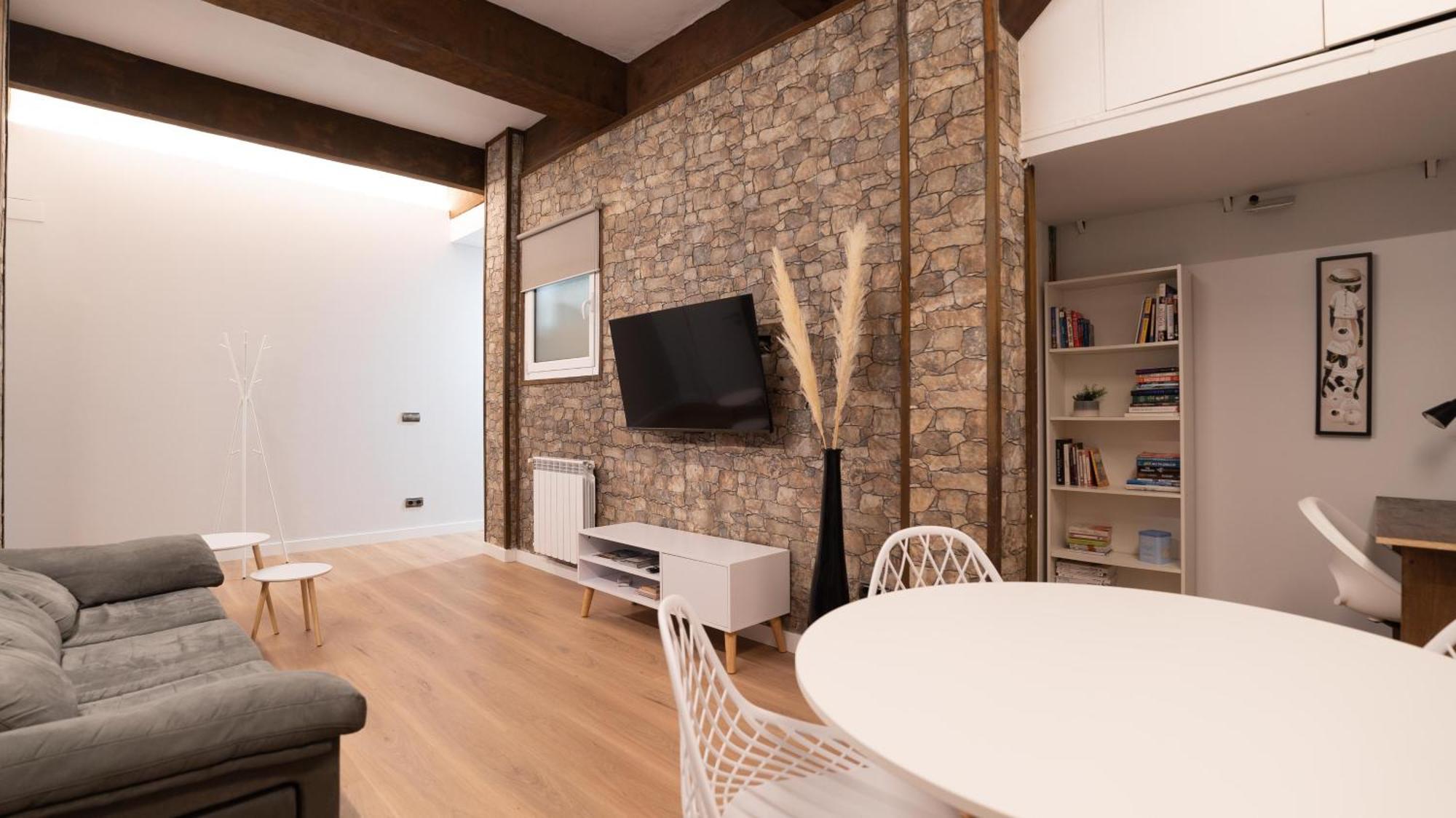 Apartment Centrico, Junto A Estacion De Bus/tren, Y Playas *
