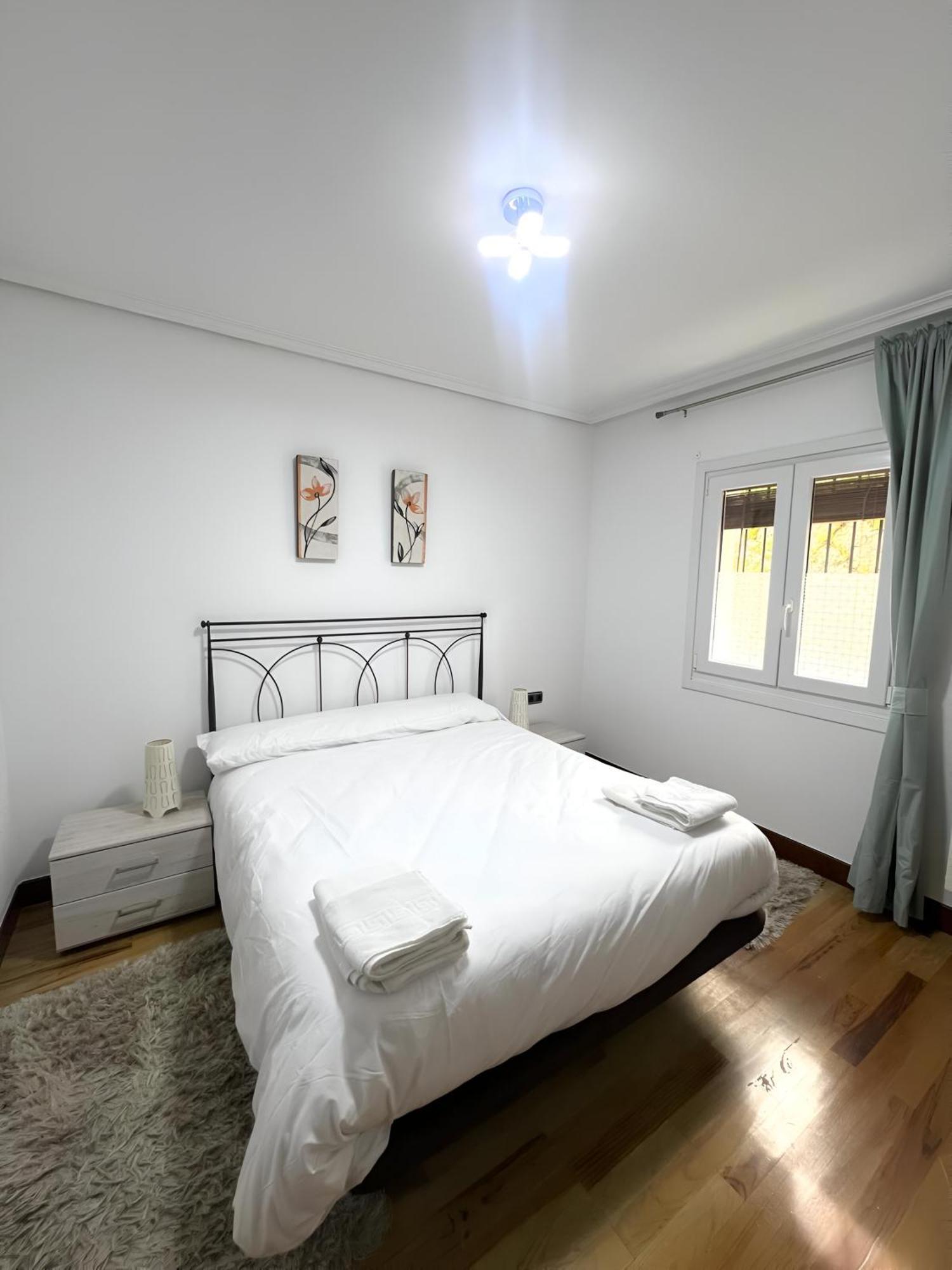 Luistarrak Apartment- Free Parking Appartement Saint-Sébastien