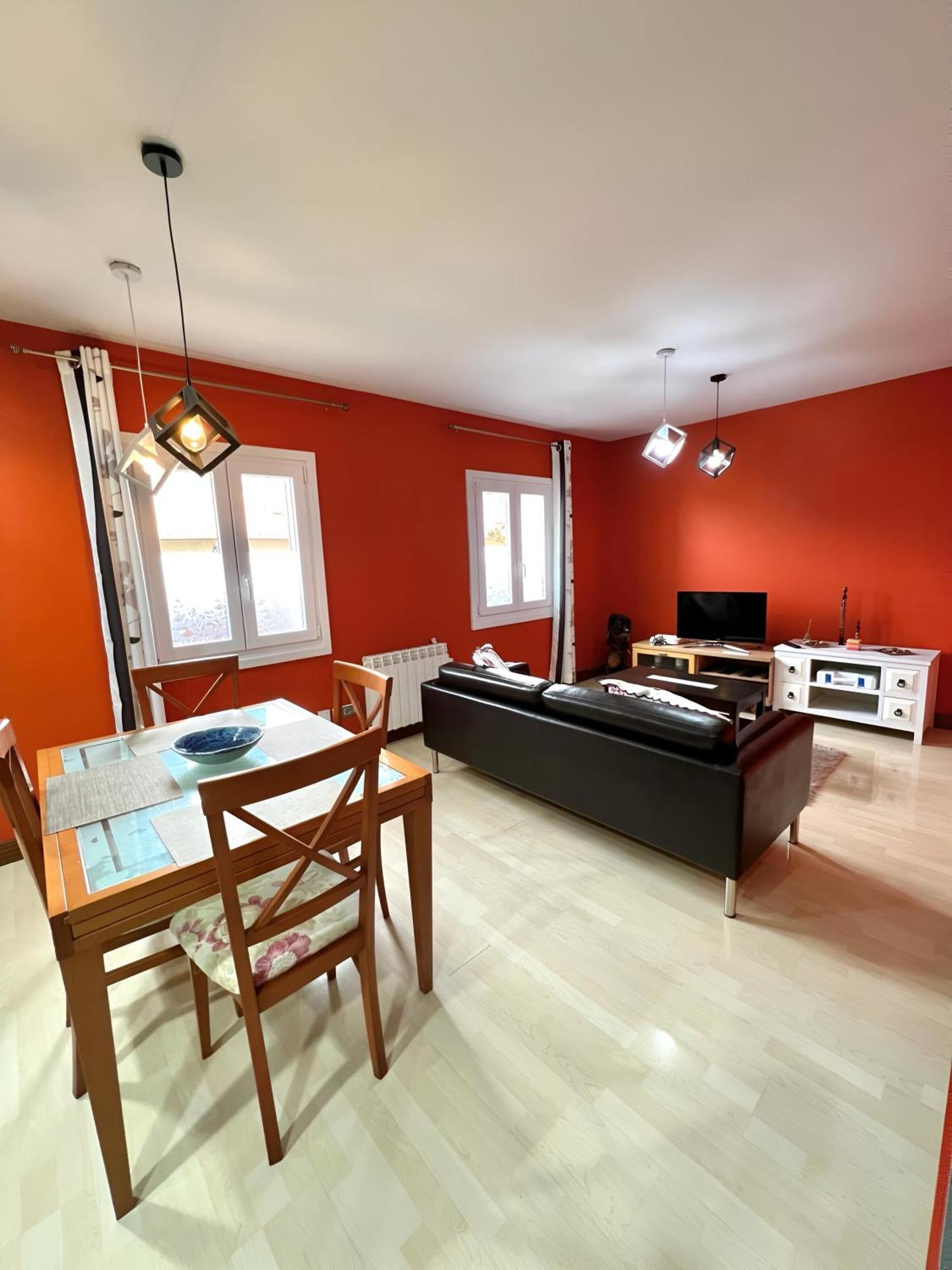 Apartment Luistarrak Apartment- Free Parking