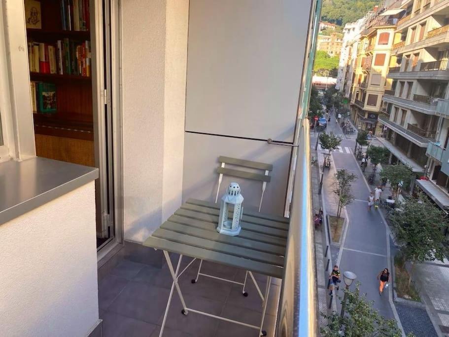 Terraza Playa Y Calle Peatonal Ess03377 San Sebastian