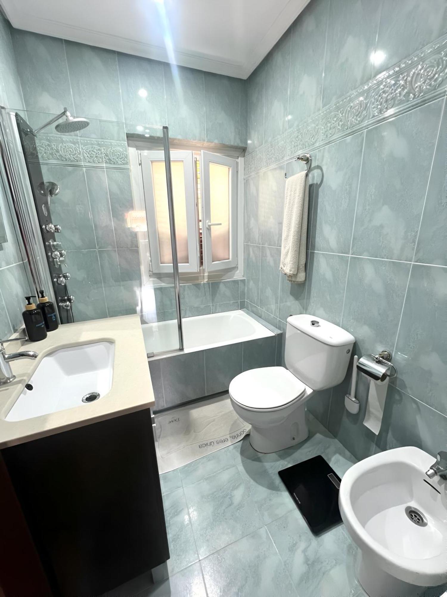 Luistarrak Apartment- Free Parking