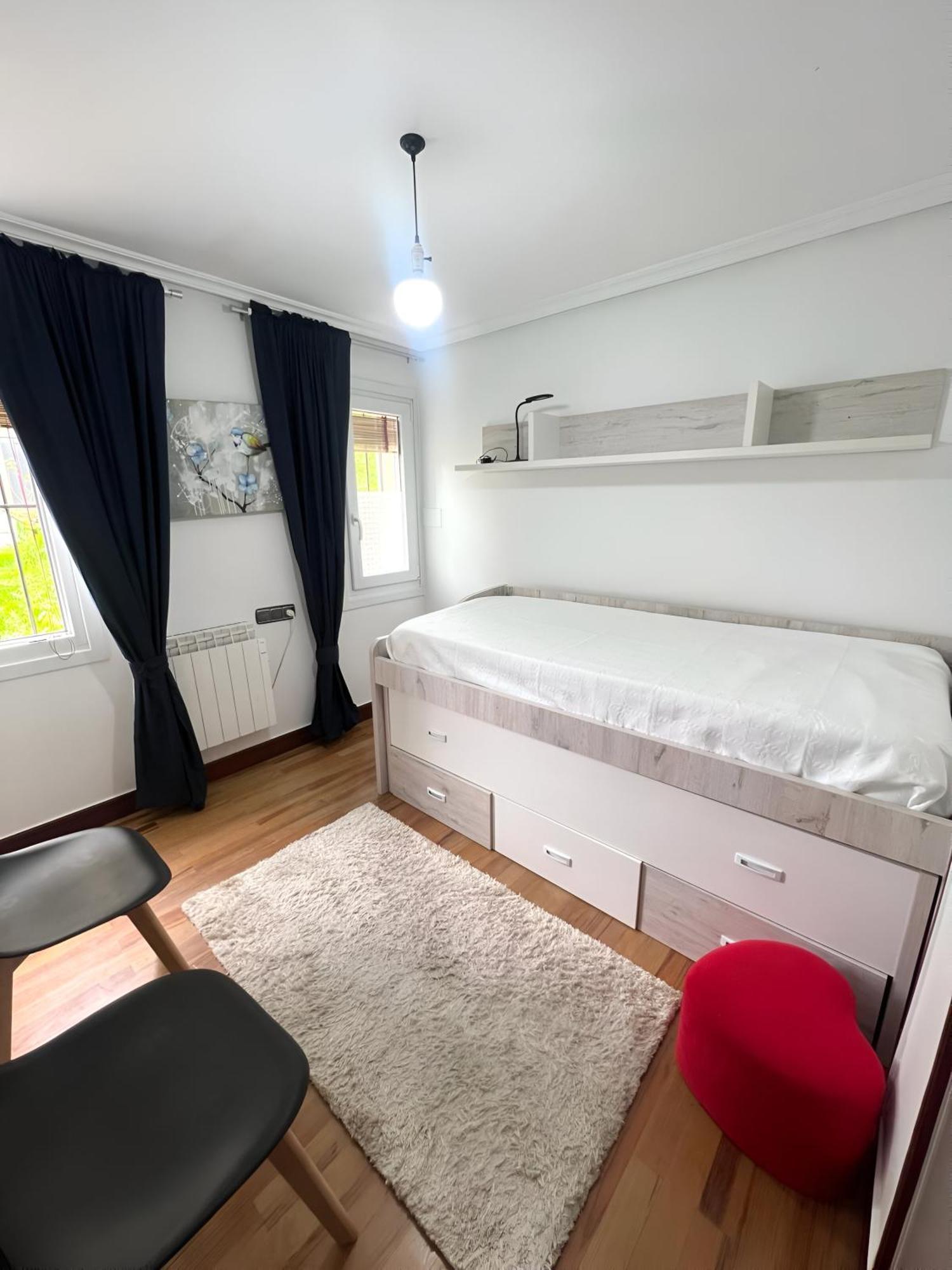 Luistarrak Apartment- Free Parking *