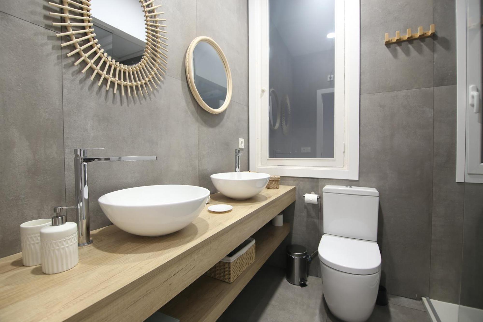 Apartment Cozy And Centric By Cisan