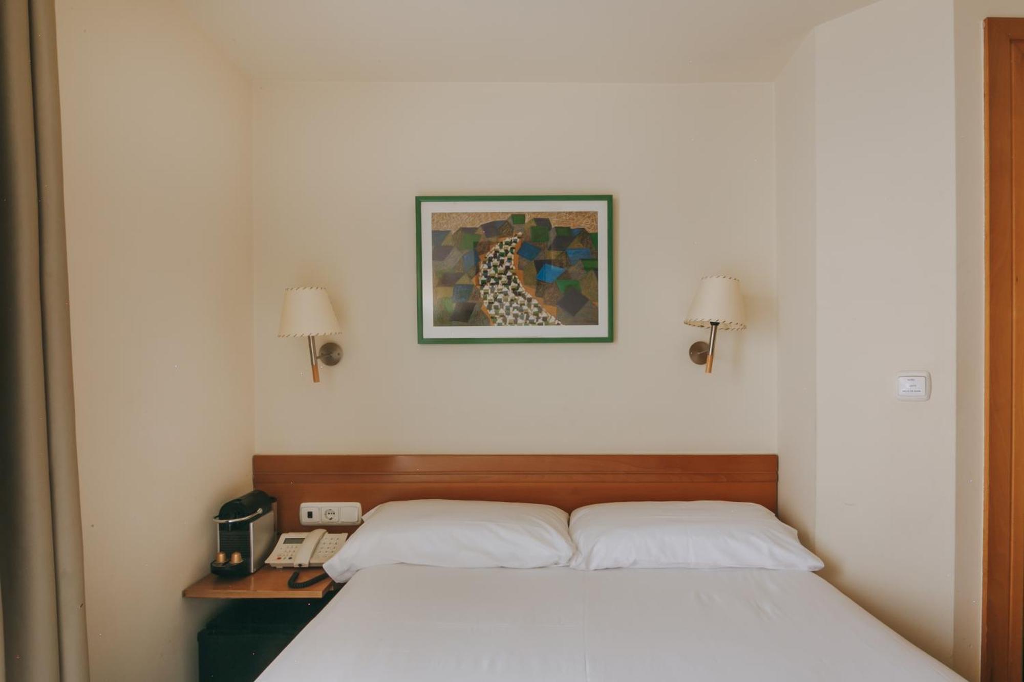Zaragoza Plaza Hotel *