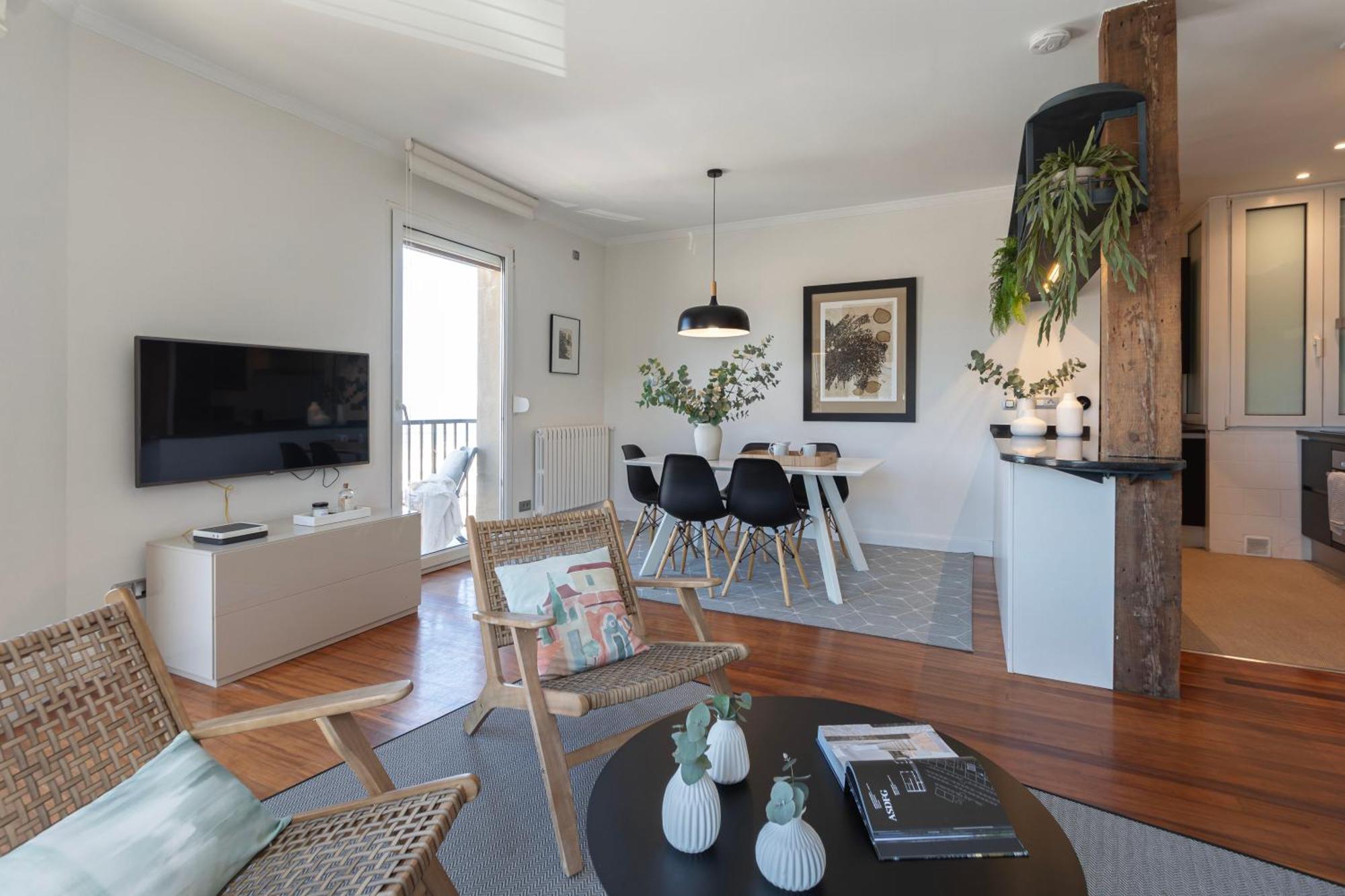 Apartment Sea Views From 4 Balconies Walk Score 90 San Sebastian