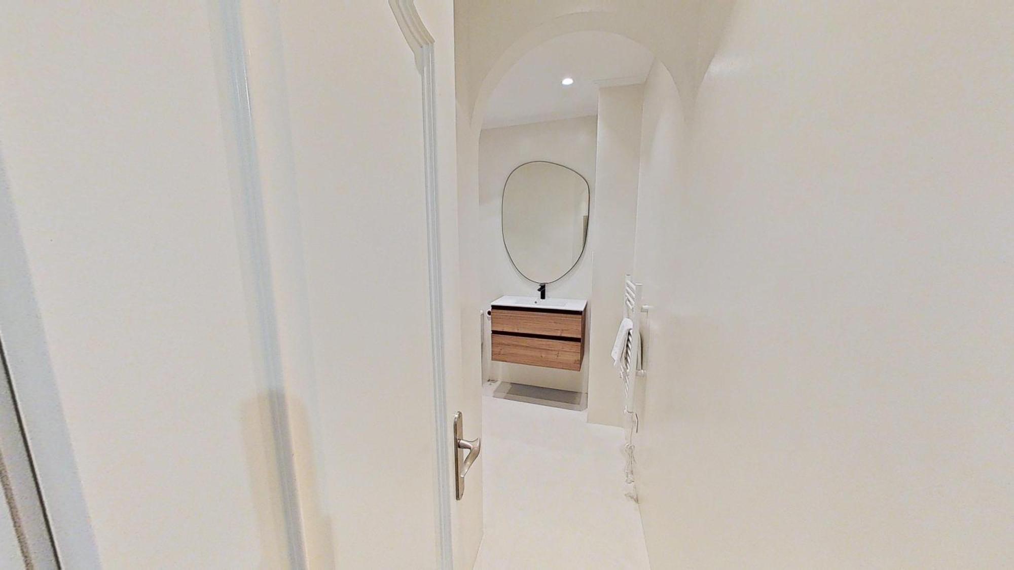 Apartment Always Easy I Escolta Real