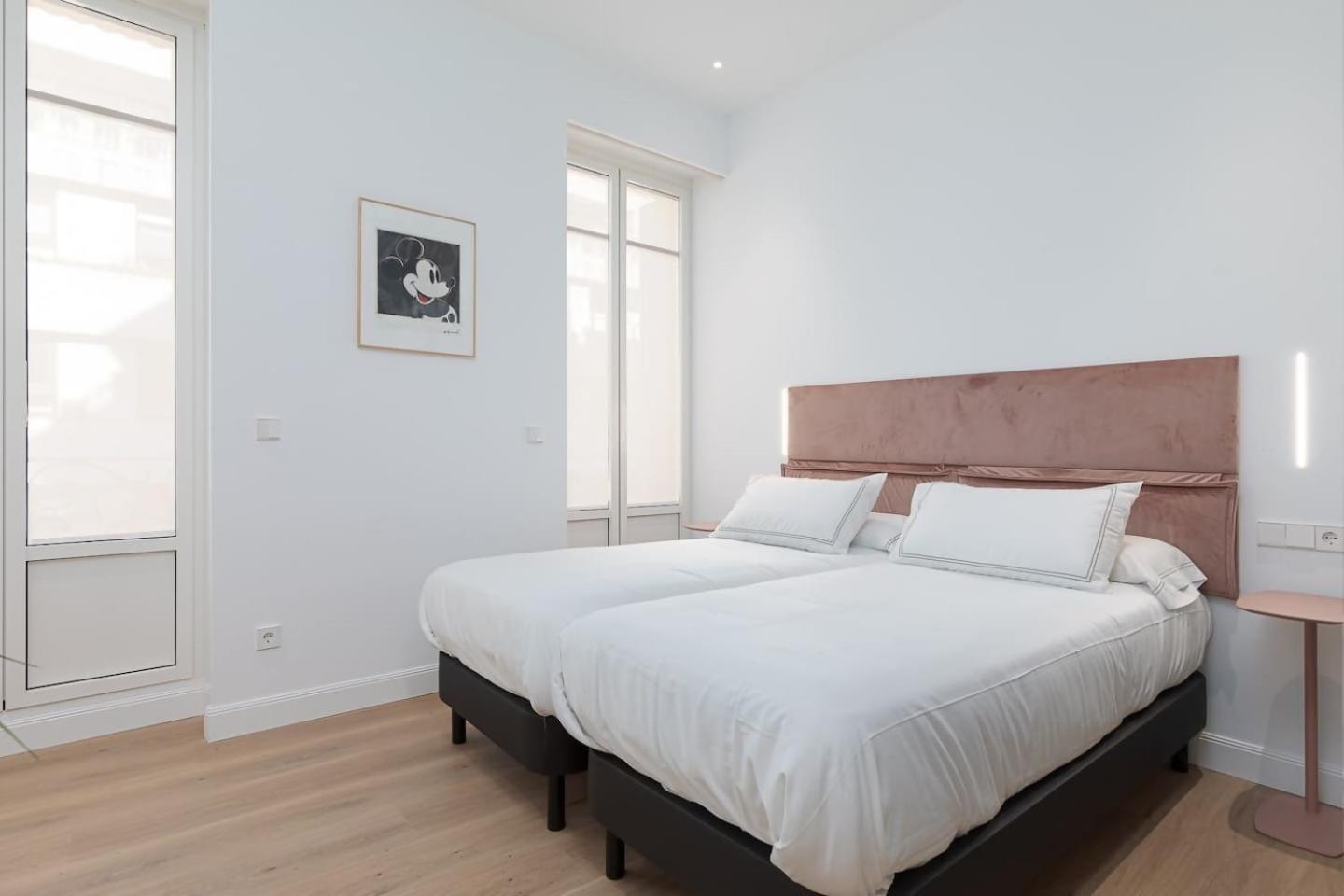Mondrian New Ac Design Lovers Near La Concha Apartment San Sebastian