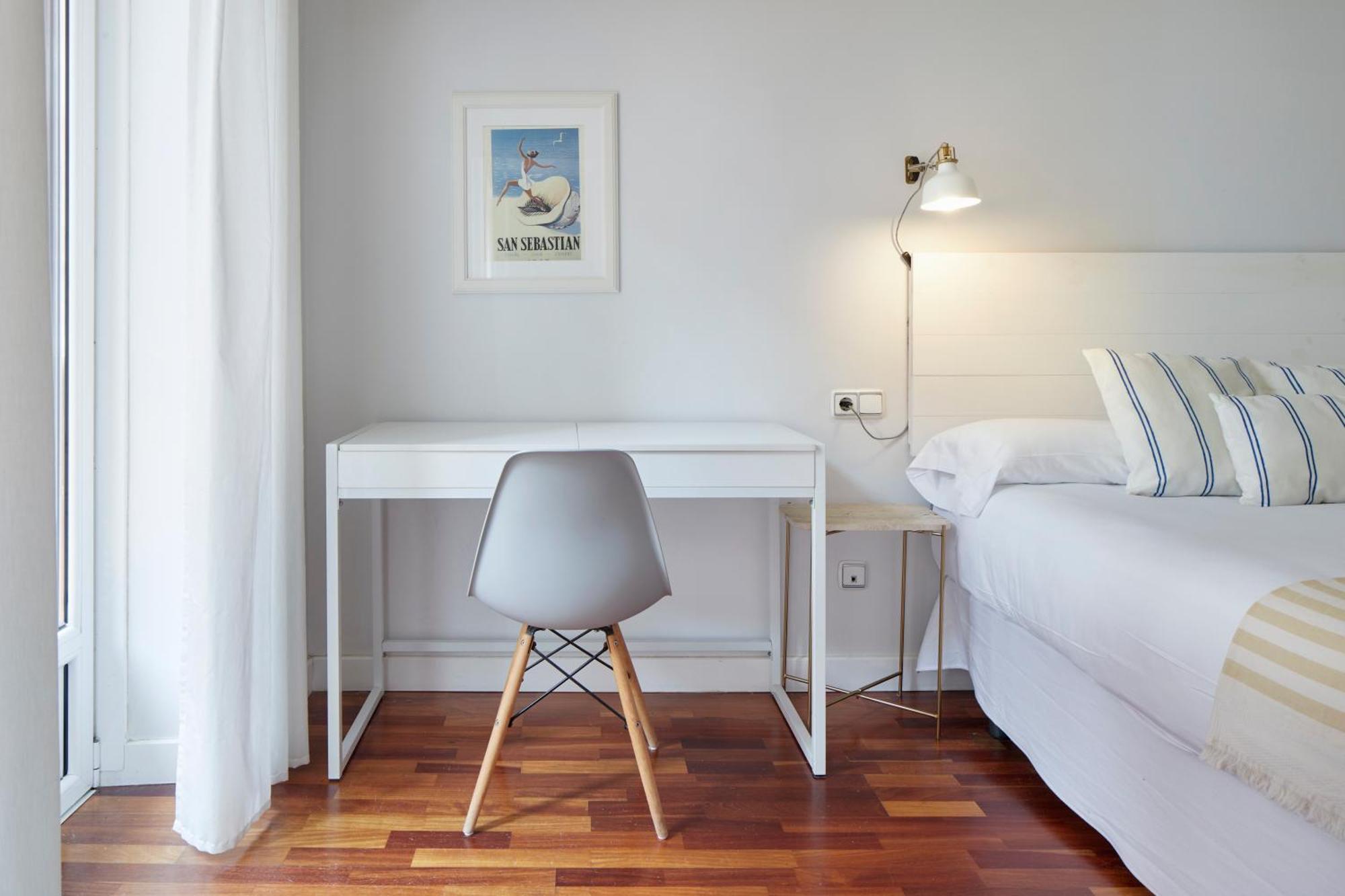 Apartment Always Easy I Escolta Real