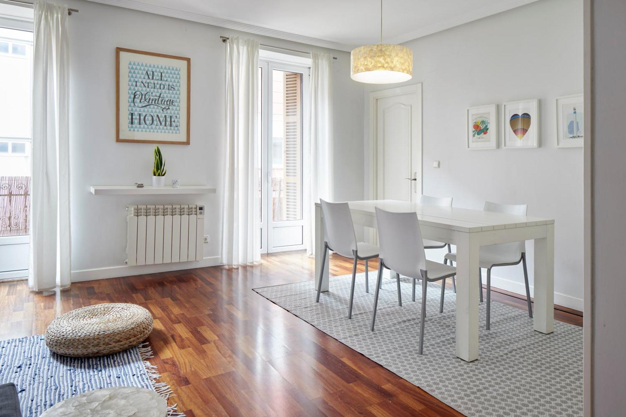 Always Easy I Escolta Real Apartment *