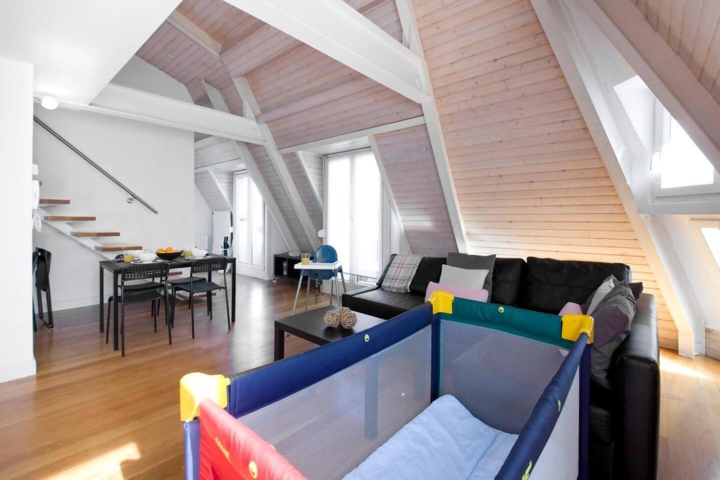 Apartment Atico Duplex Centrico Con Parking Incluido