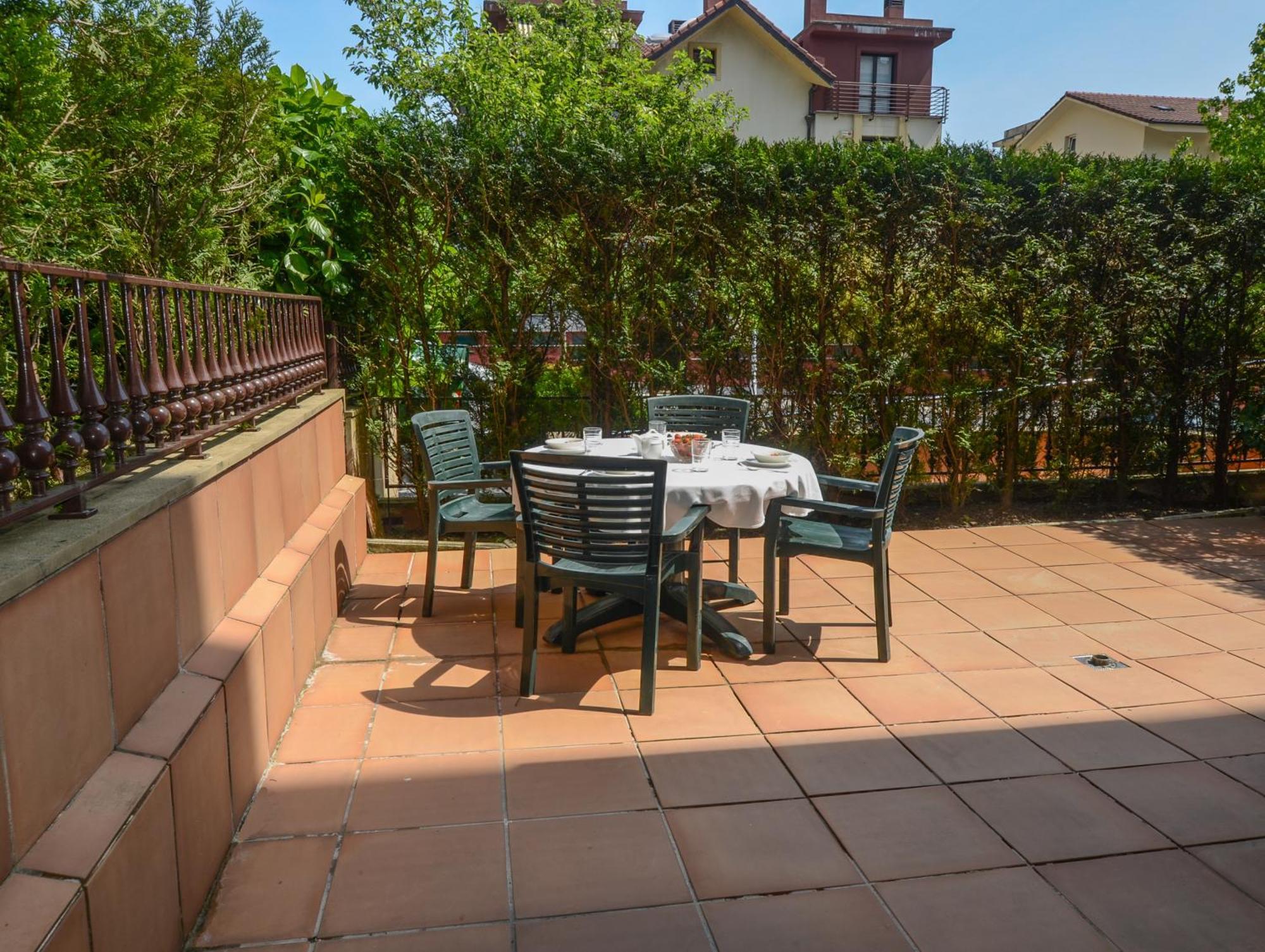 Apartment Luxury W/terrace Near The Wifi