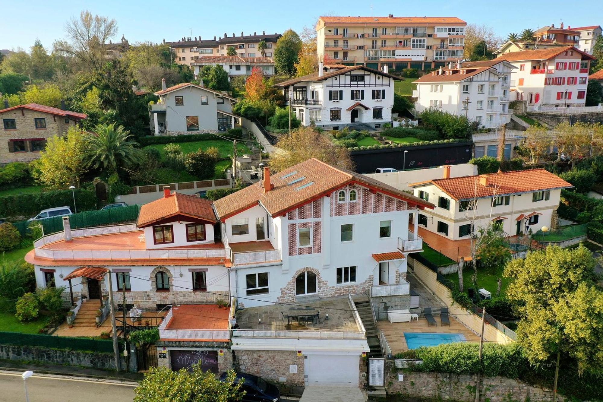 Alaia Villa *