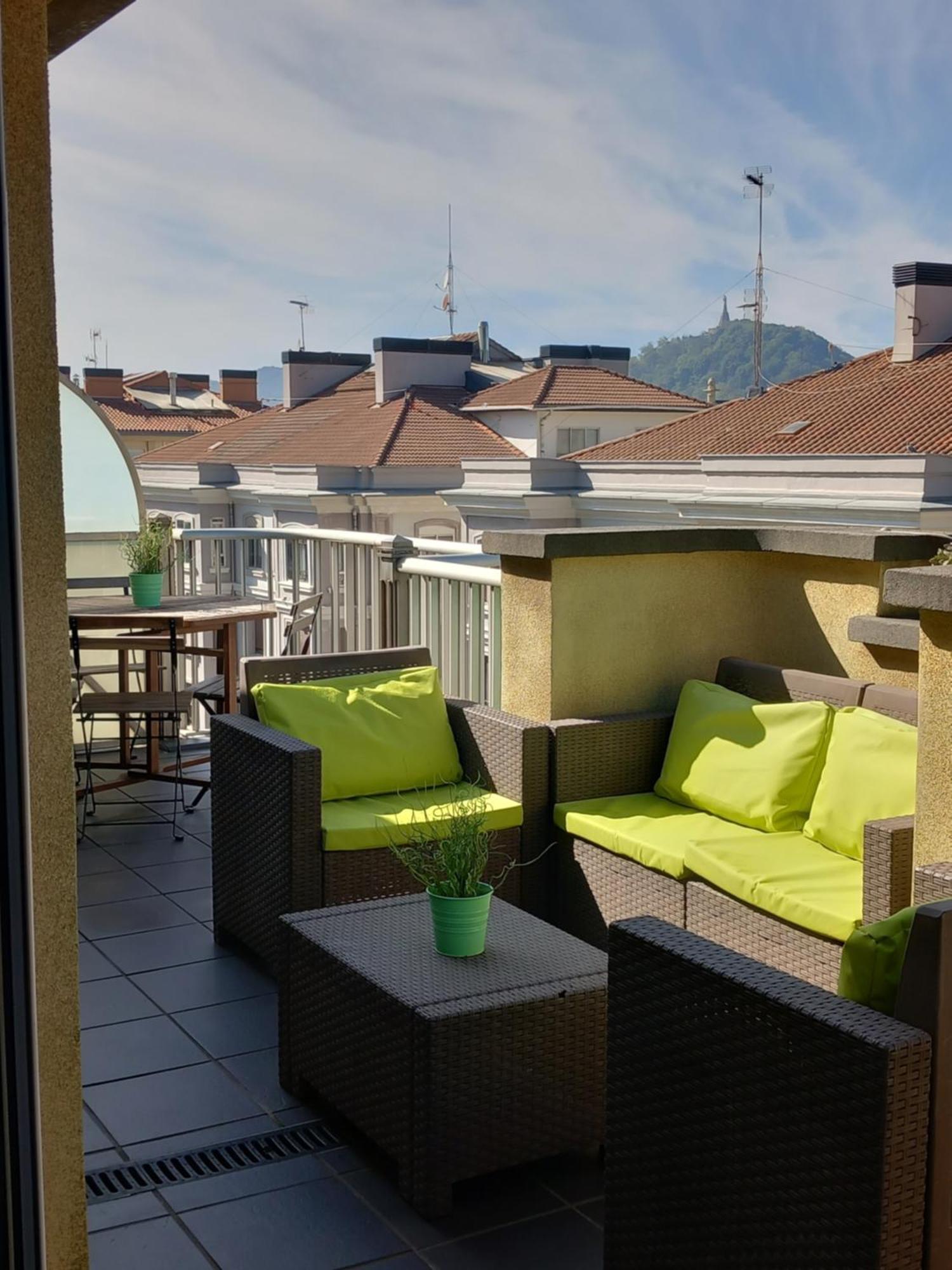 Attic+views+terrace+parking Appartement *