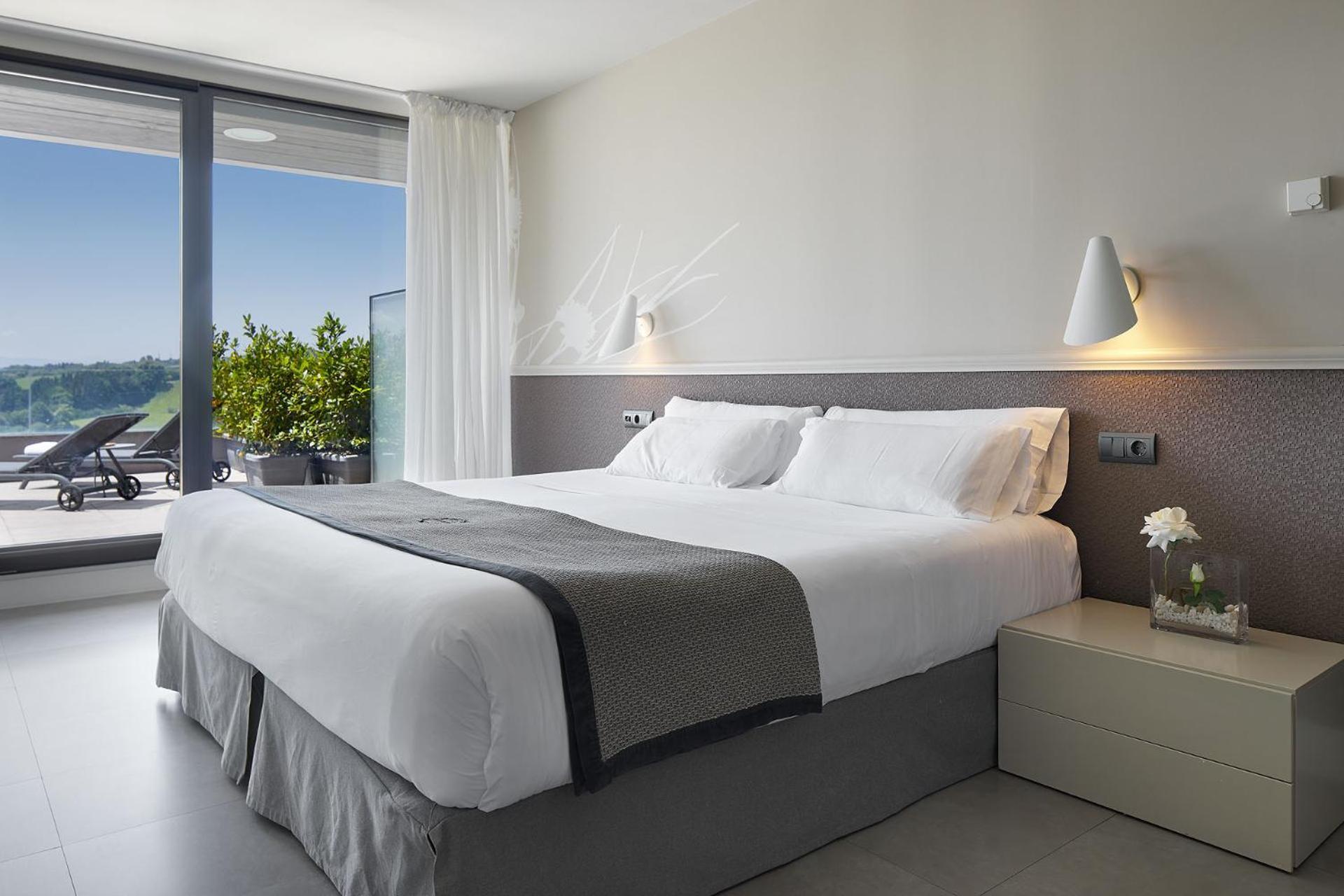 Feelfree Basoa Aparthotel
