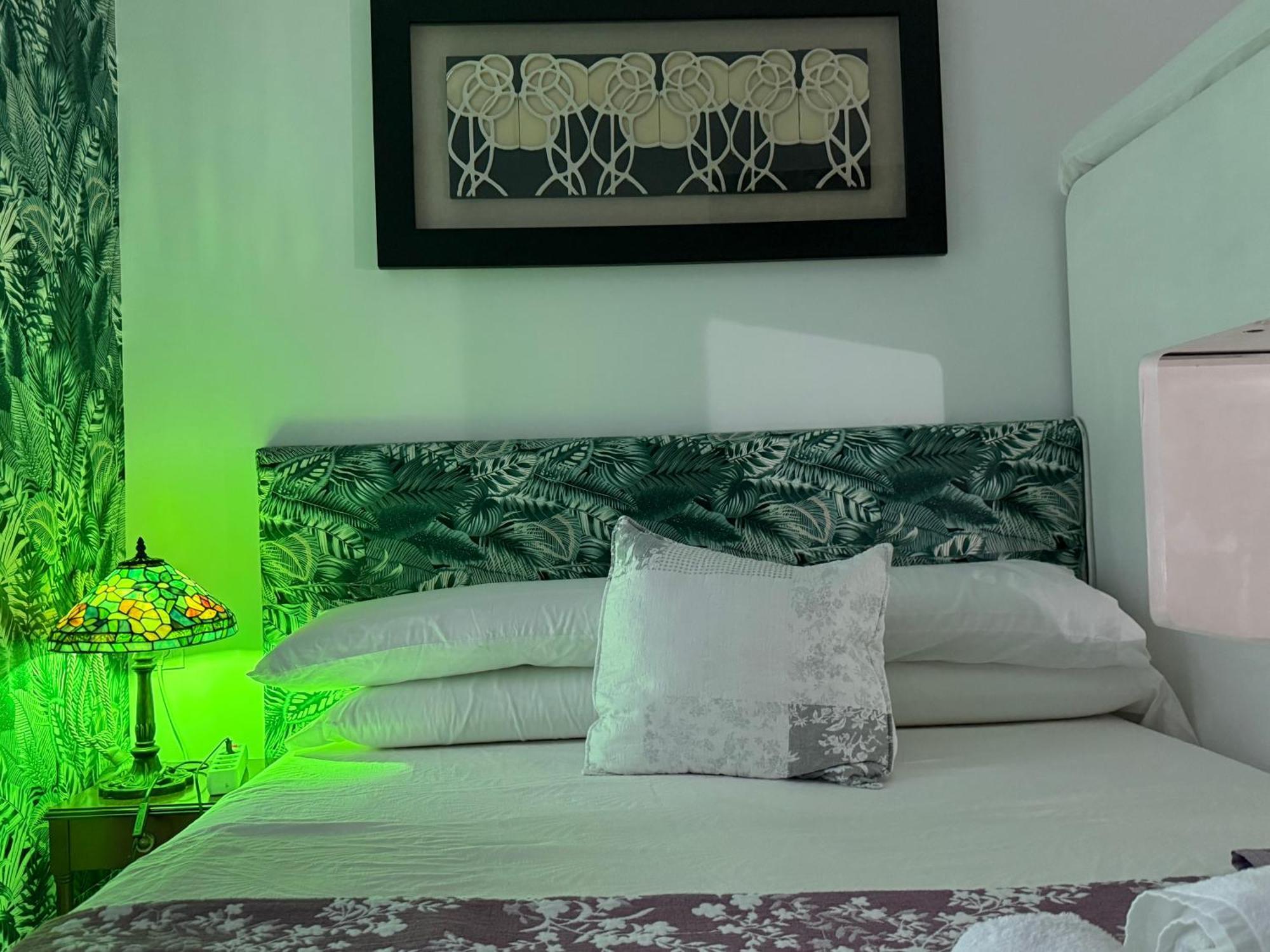 Magnifica Swit Sama Homestay *