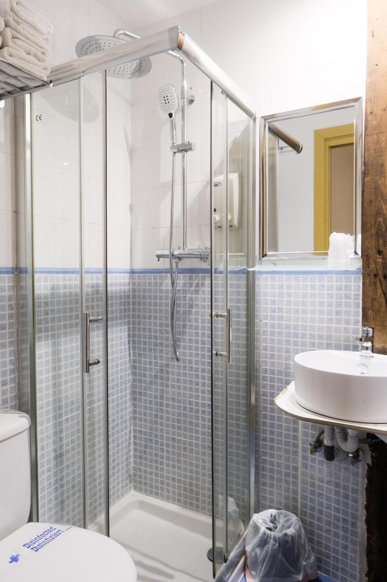 Guest house Artea 2*