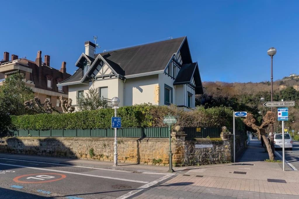 Holiday home Completa 8 En Primera Linea De Playa San Sebastian