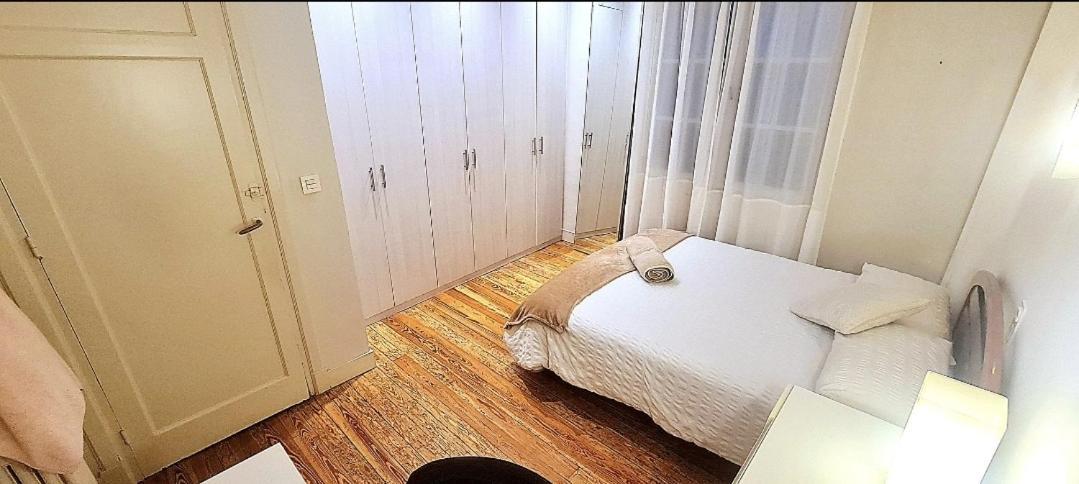 Homestay Privadas En Piso Frente A Playa Ondarreta, Bano Compartido