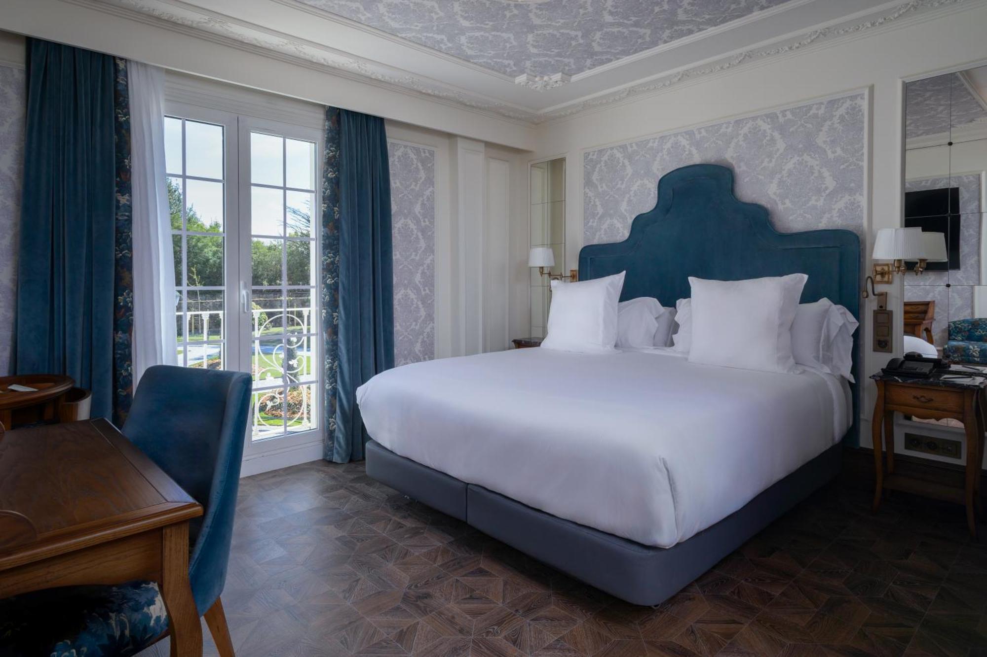 Luze Boutique Hotel 2*